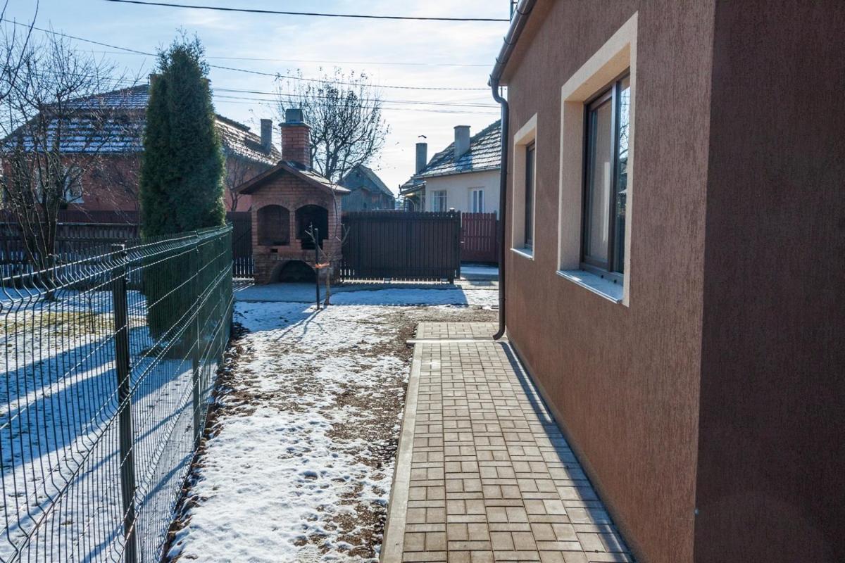 Erőss Kulcsosház Lăzarea Exterior foto