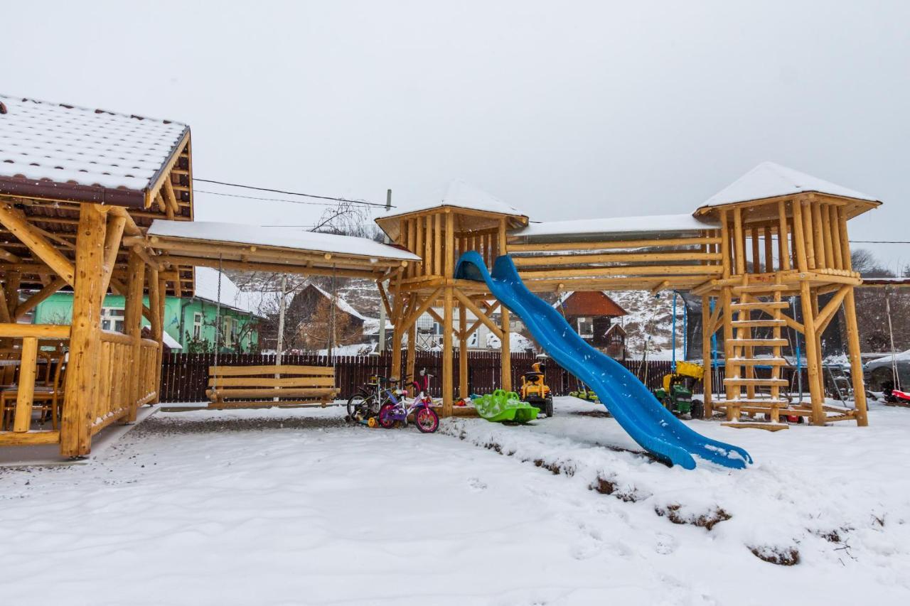 Erőss Kulcsosház Lăzarea Exterior foto