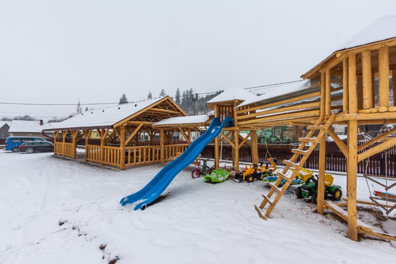 Erőss Kulcsosház Lăzarea Exterior foto