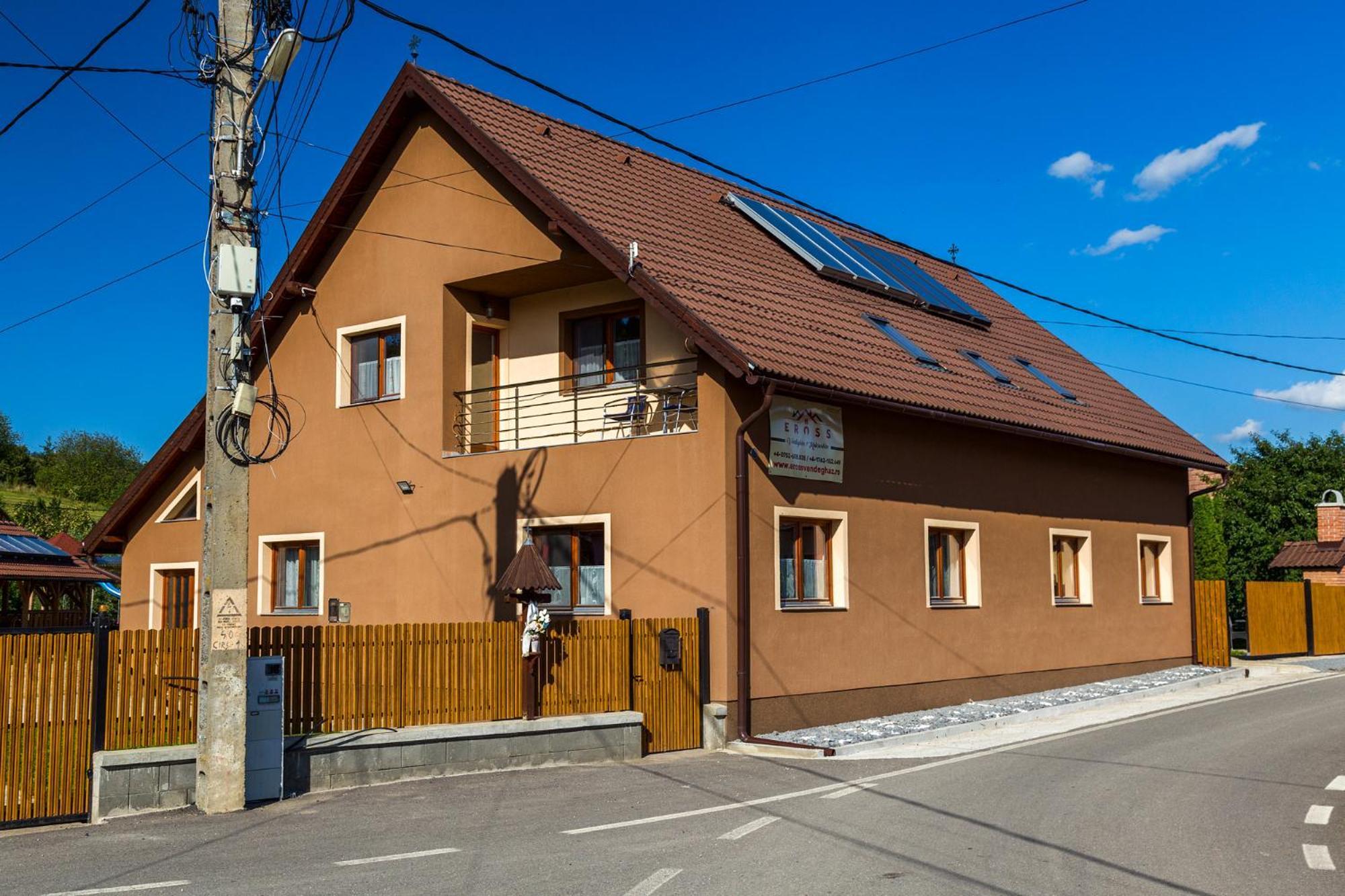 Erőss Kulcsosház Lăzarea Exterior foto